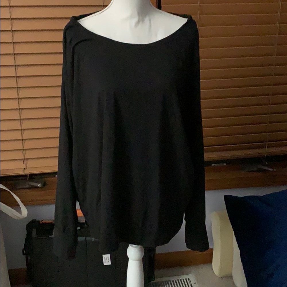 Shegul Black Long Sleeve Top